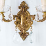 Пара изысканных настенных бра с хрустальными подвесками в стиле Людовика XV