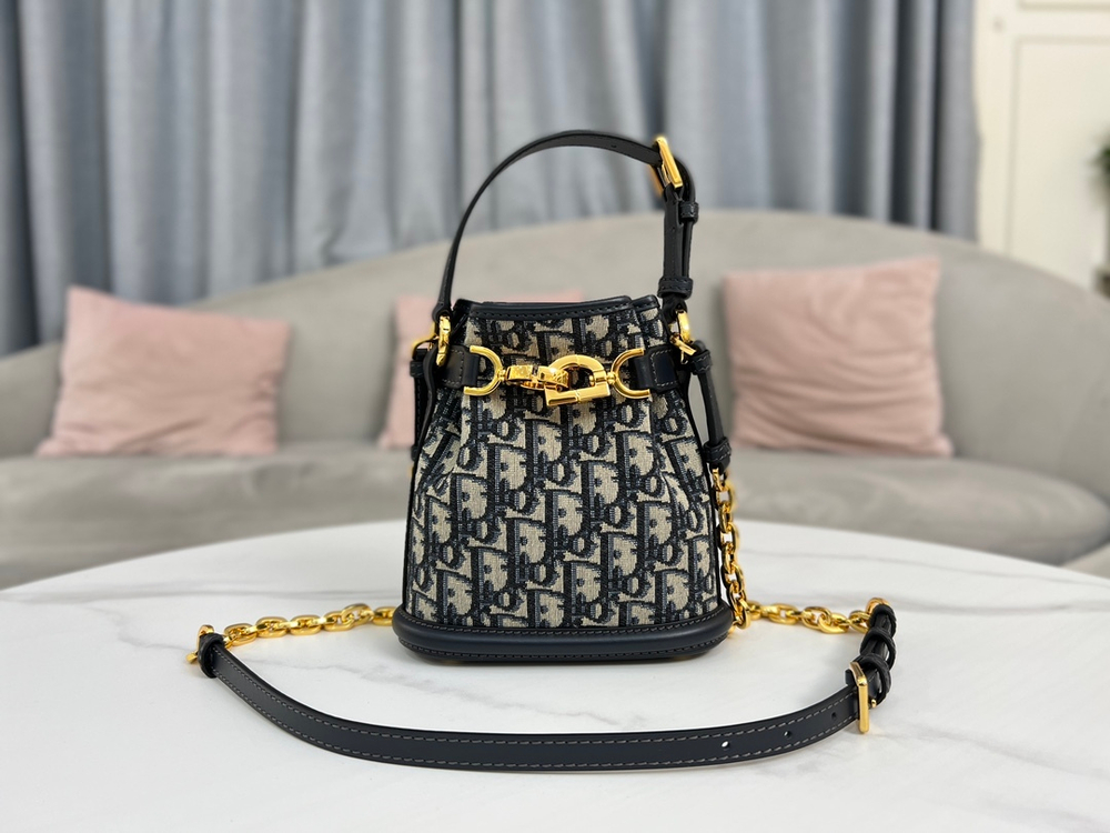 Christian Dior Small C'est Dior Bag 17 cm