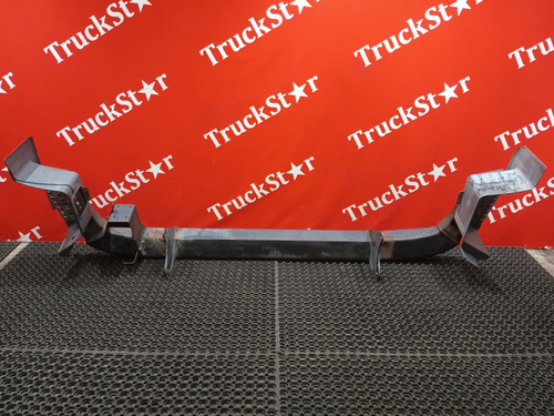 Усилитель переднего бампера