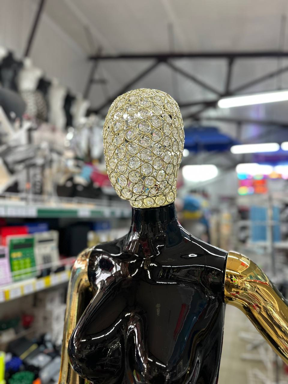 Манекен женский глянцевый голова стразы