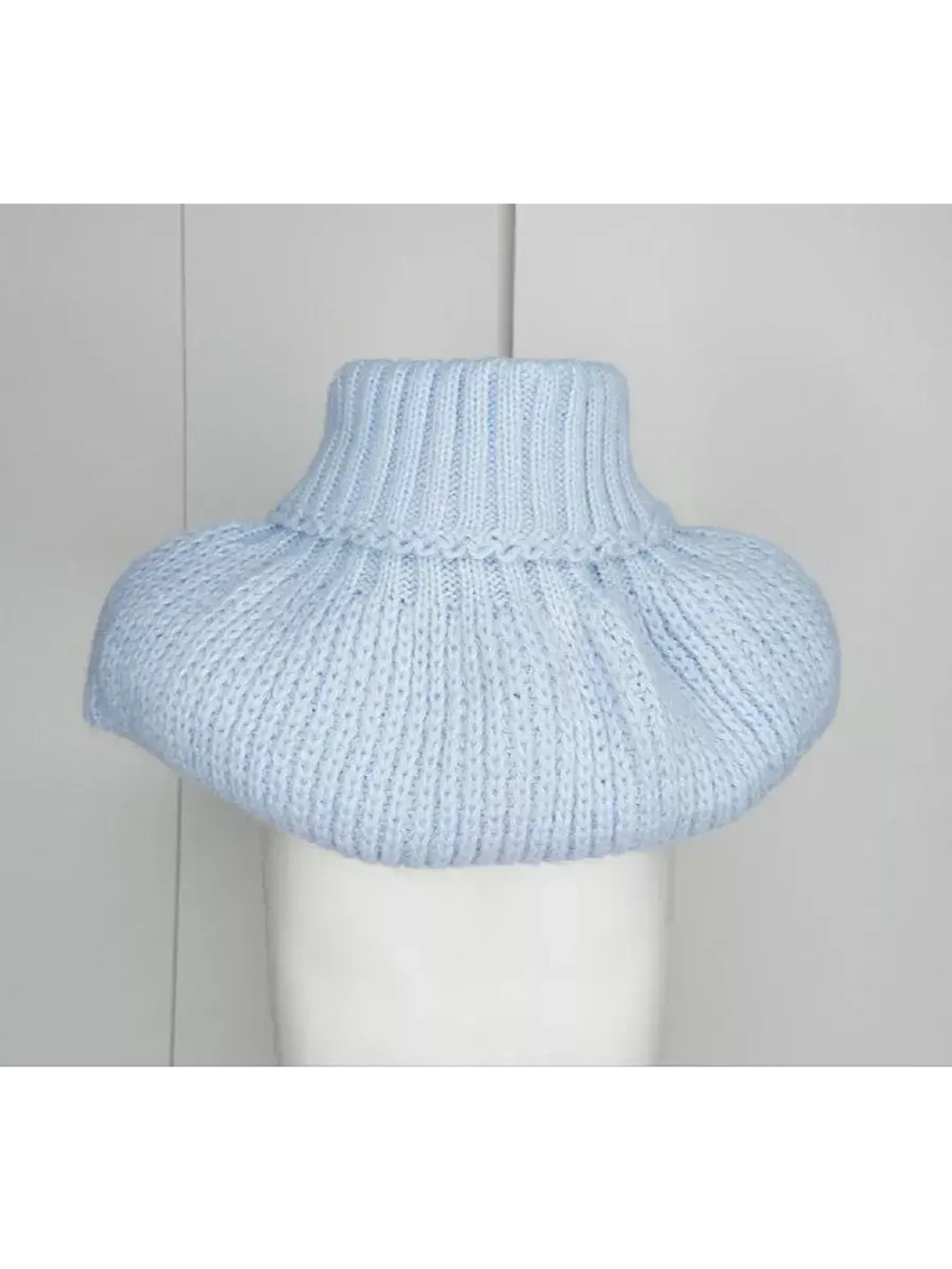 Манишка детска пушистая