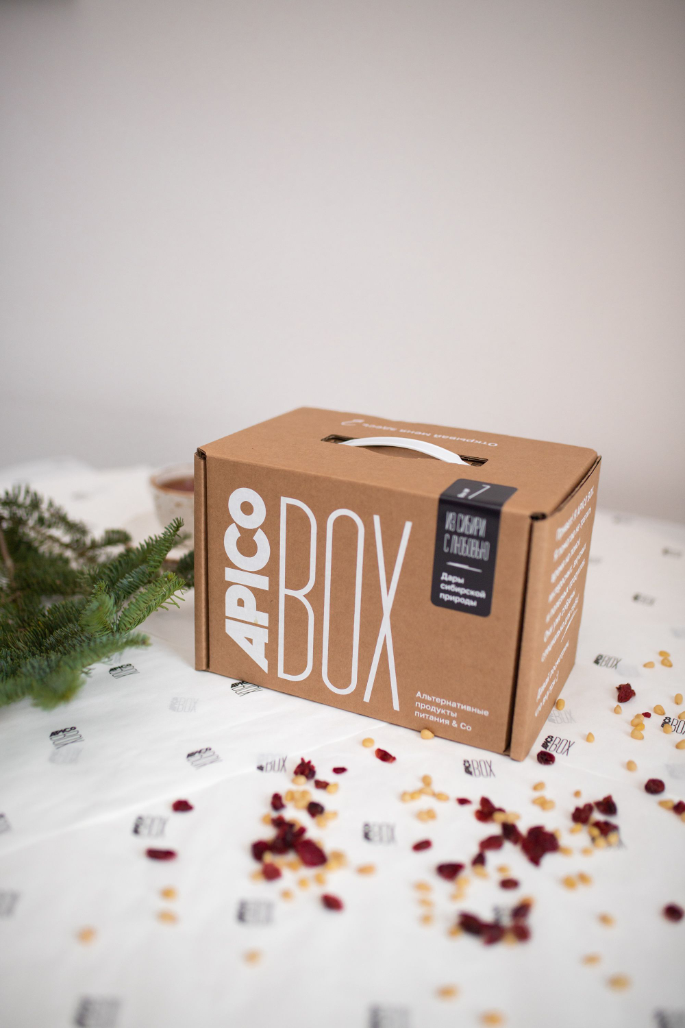 Набор продуктов APICO BOX №7 "Из Сибири с любовью", подарочный набор из 9-ти продуктов из Сибири, Новогодний подарок