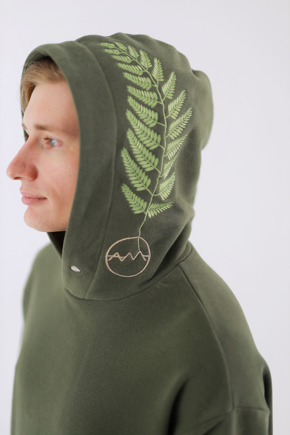 Худи оверсайз, худи oversize, худи свободного кроя, худи объемная, худи мешковатая, худи большого размера, оверсайз худи женская, оверсайз худи мужская, худи оверсайз унисекс, толстовка оверсайз, свитшот оверсайз с капюшоном, худи с капюшоном оверсайз, худи на молнии оверсайз, зип худи оверсайз, худи оверсайз с карманом кенгуру, худи оверсайз с принтом, худи оверсайз однотонная, худи оверсайз черная, худи оверсайз серая, худи оверсайз белая, худи оверсайз пастельных тонов, худи оверсайз из плотного хлопка, худи оверсайз из футера, худи оверсайз с начесом, худи оверсайз утепленная, худи оверсайз спортивная, худи оверсайз для повседневной носки, худи оверсайз уличного стиля, худи стритвир оверсайз, худи оверсайз с длинной спинкой, удлиненное худи оверсайз, худи оверсайз с рукавом реглан, худи оверсайз с широкими рукавами, худи оверсайз с большим капюшоном, худи оверсайз с дроп-шоулдер, худи с опущенным плечом оверсайз, худи оверсайз без принта, базовая худи оверсайз, минималистичная худи оверсайз, худи оверсайз с вышивкой, худи оверсайз с логотипом, худи оверсайз оверлок, худи оверсайз с контрастными швами, худи оверсайз оверсайз женское, худи оверсайз мужское, худи оверсайз унисекс, худи оверсайз для подростков, худи оверсайз для девушек, худи оверсайз для парней, худи оверсайз крупная вязка, вязаная худи оверсайз, трикотажная худи оверсайз, худи оверсайз из велсофта, мягкая худи оверсайз, худи оверсайз для дома, домашняя худи оверсайз, худи оверсайз для прогулок, худи оверсайз на каждый день, oversize hoodie, big size hoodie, baggy hoodie.