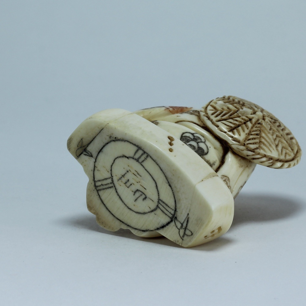 Эксклюзивная нэцкэ Дзюродзин с чашей