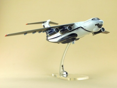 Модель самолета Ил-76ТД (М1:100, SOUTH AIRLINES)