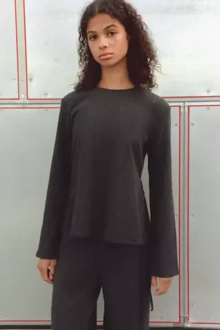 ZARA ТОЛСТОВКА ИЗ РЕЛЬЕФНОЙ ТКАНИ С ЗАВЯЗКАМИ, ТЕМНЫЙ АНТРАЦИТ