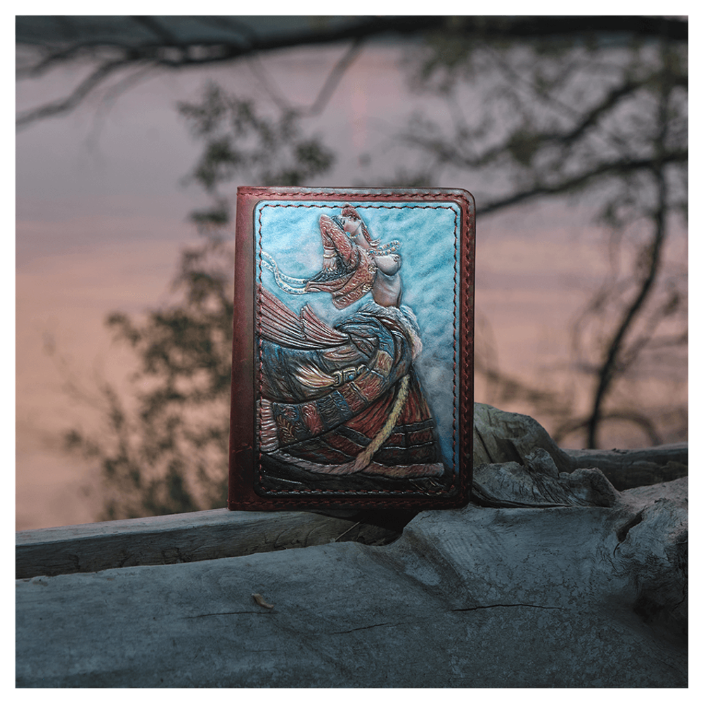 Кожаная обложка на паспорт «Шаманка» (фигура)