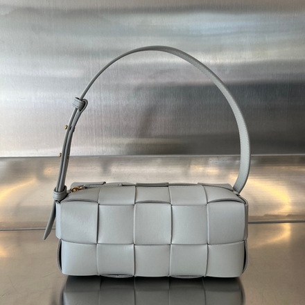Bottega Veneta Small Brick Cassette 23 cm