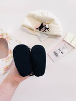 Пинетки и шапка Monnalisa