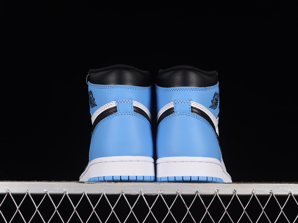 Air Jordan 1 High OG “University Blue”