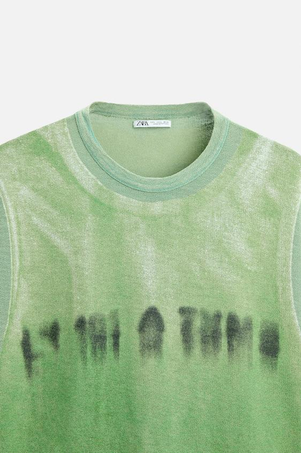 ZARA ТРИКОТАЖНАЯ ФУТБОЛКА С ПРИНТОМ В ВИДЕ ФУТБОЛКИ, ЗЕЛЕНЫЙ