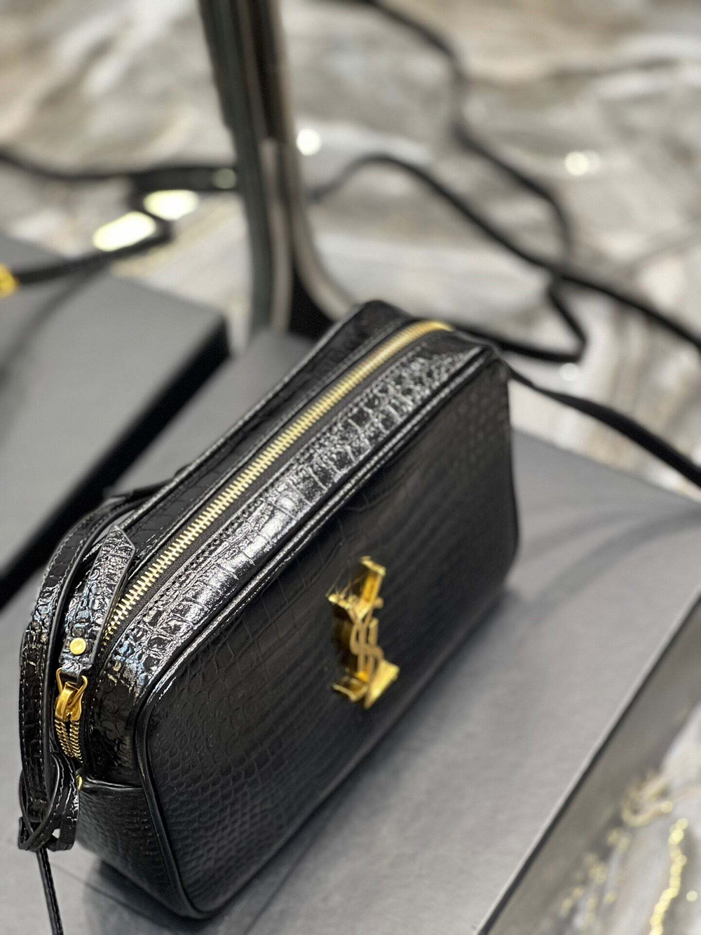 Yves Saint Laurent Lou Camera Bag 23 cm