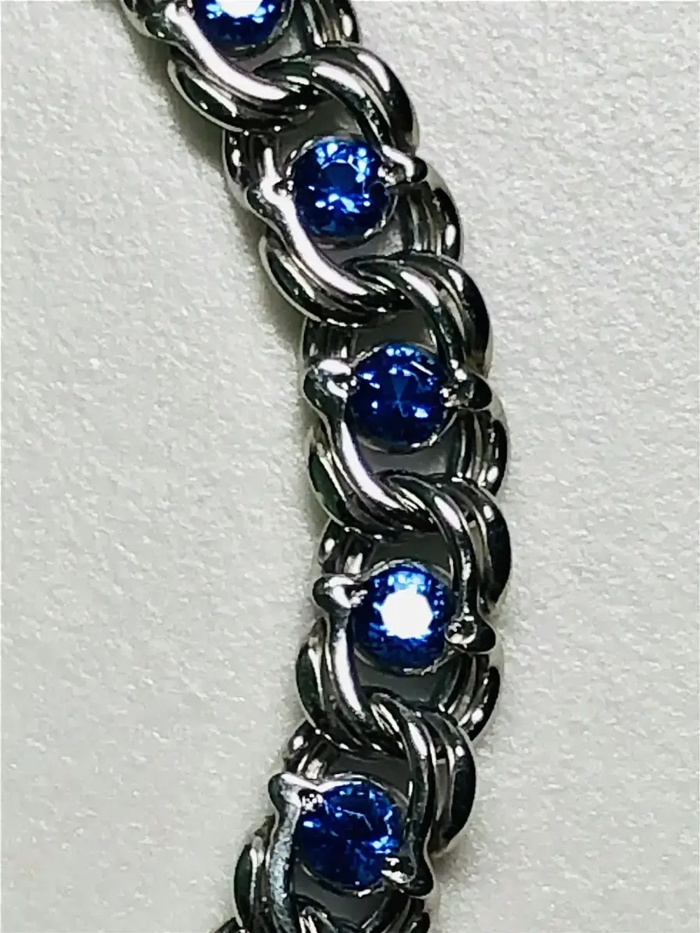 Ювелирный браслет серебряный с фианитами