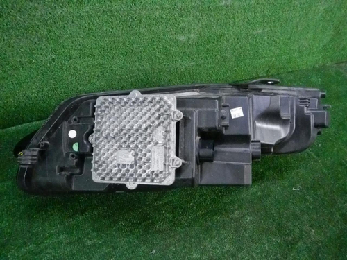 Фара правая Jaguar E-PACE (2017-2021) LED