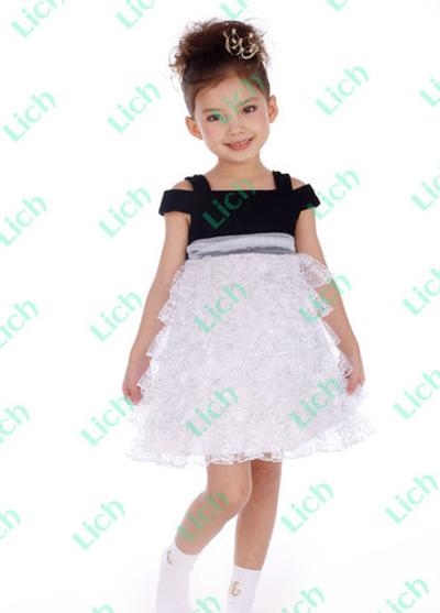 Платье детское с завышенной талией и многослойной юбкой