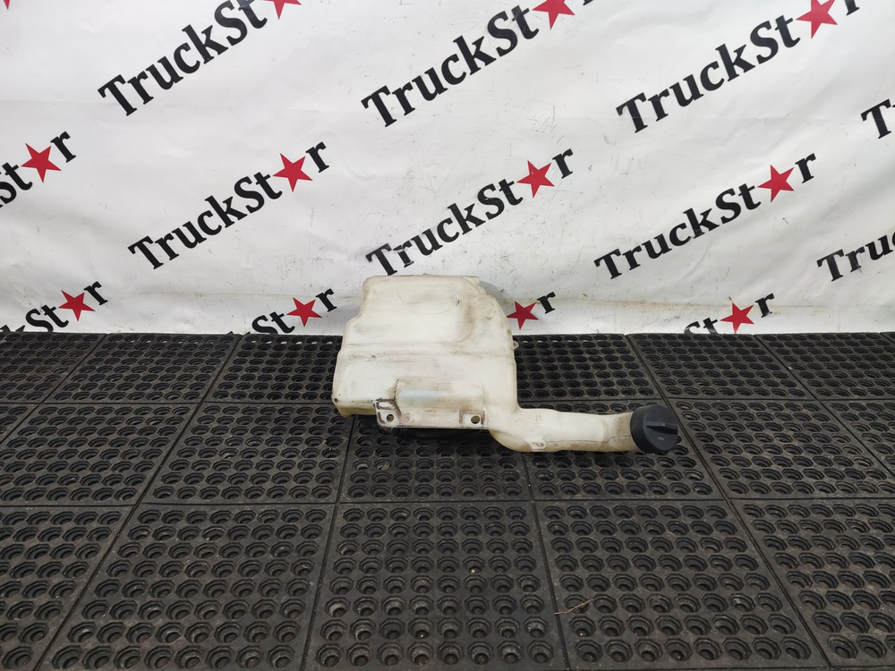 Бачок омывателя лобового стекла