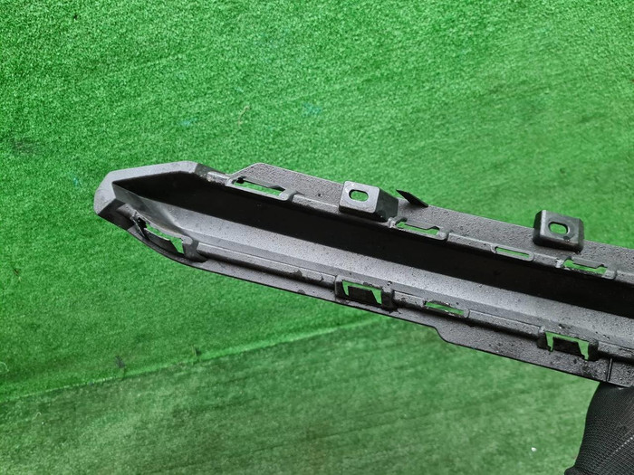 Накладка заднего бампера правая Zeekr 001 (21-нв)