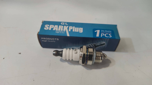 Свеча зажигания 2-x тактная для садовой техники SPARK PLUG