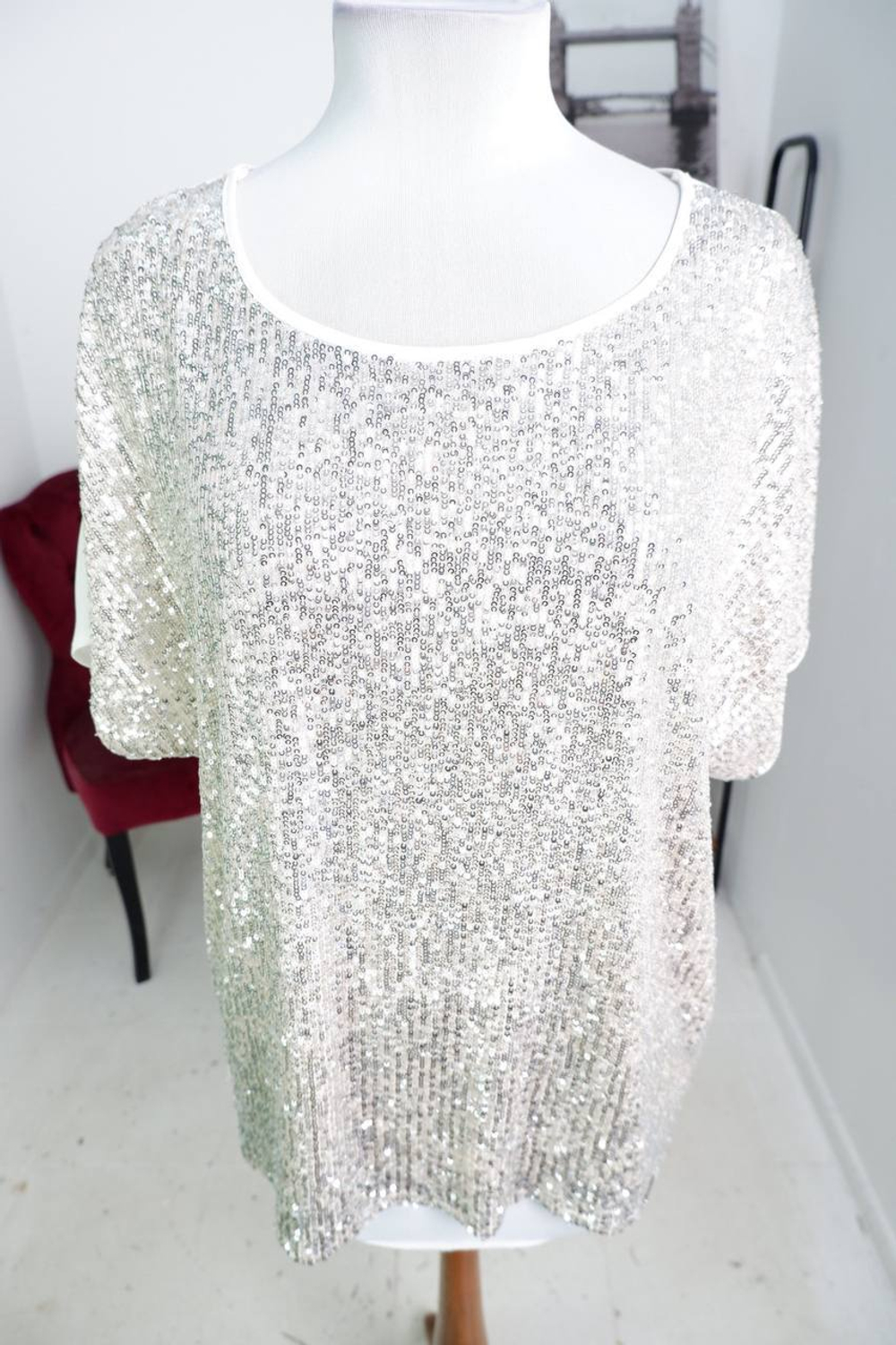 Блузка Maras с пайетками, маркировка L, визуально на 48 размер