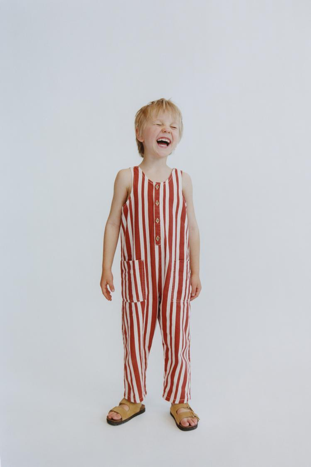 ZARA ДЛИННЫЙ КОМБИНЕЗОН В ПОЛОСКУ, БЕЛЫЙ/КРАСНЫЙ