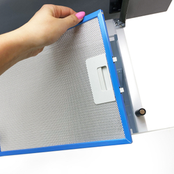 Вытяжка наклонная HKH-205 Ginzzu белое стекло, 650м3/час