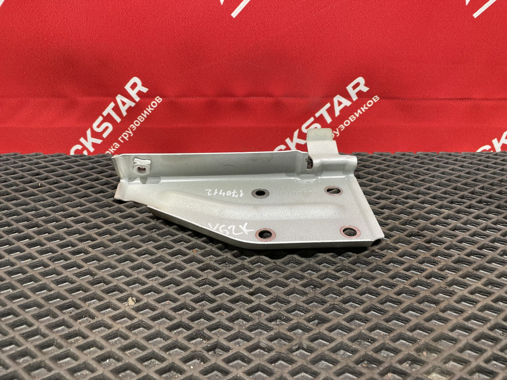 Кронштейн верхней консоли правый