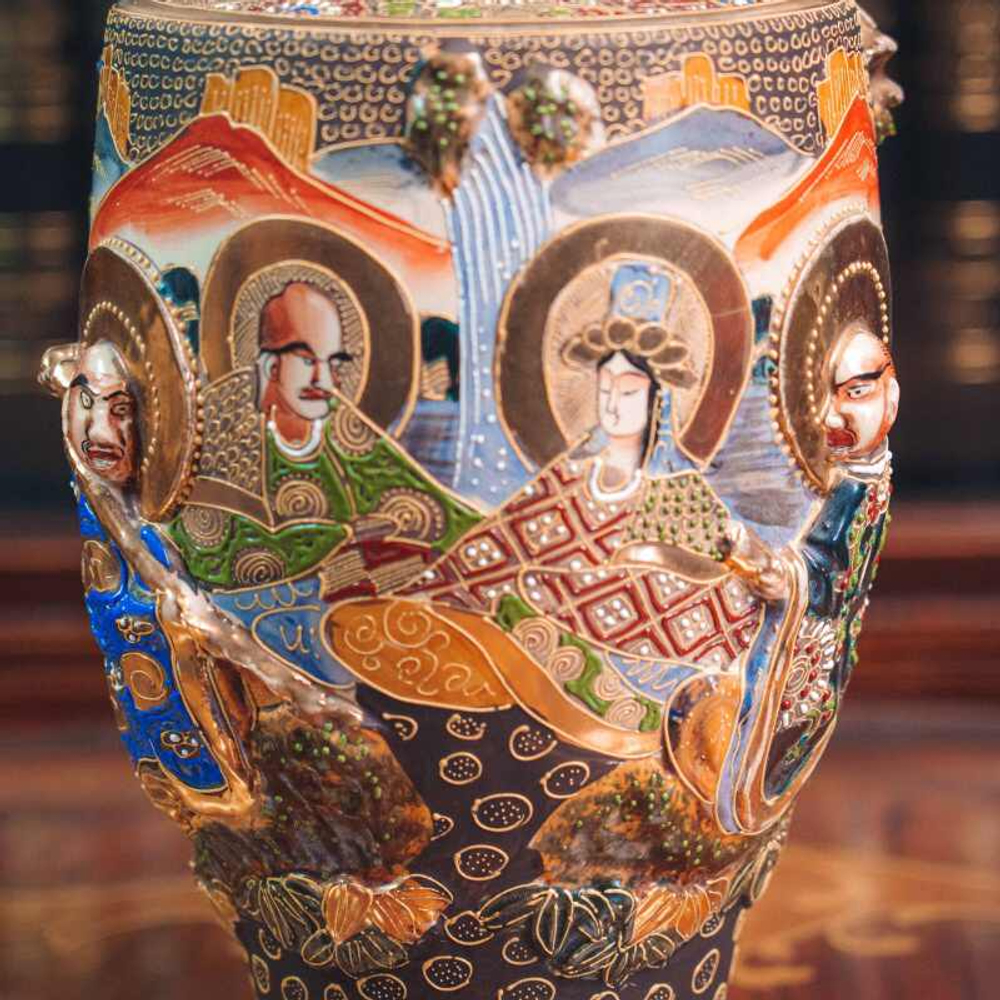 Парадная ваза в стиле Сацума