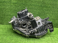 Фара левая Mitsubishi Pajero Sport 2 13-16 ксенон