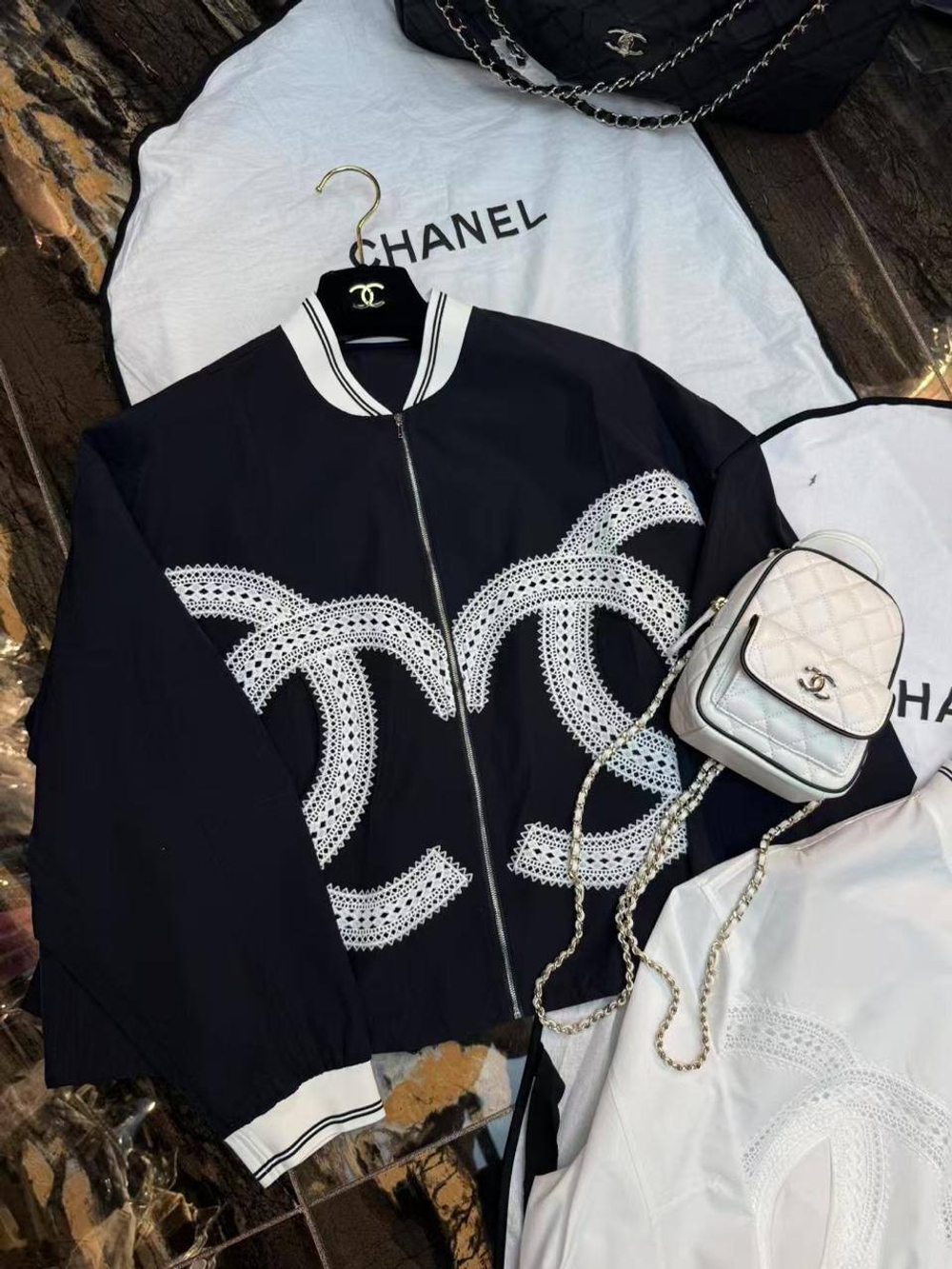 Ветровка CHANEL