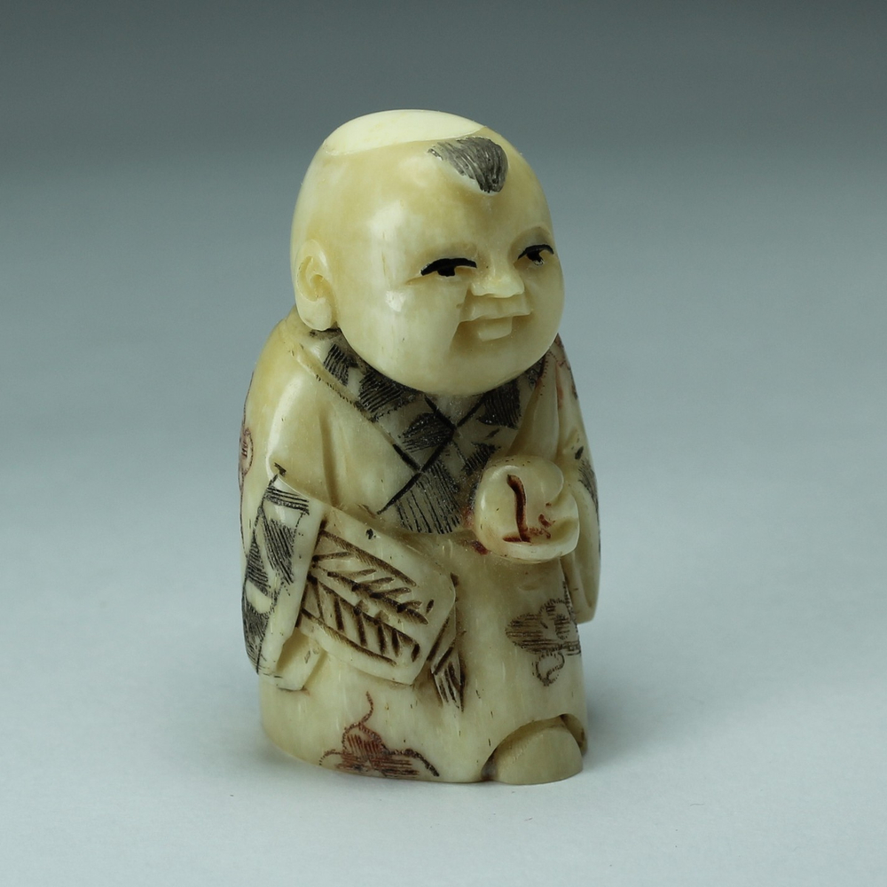 Нэцкэ Молодой монах с персиком