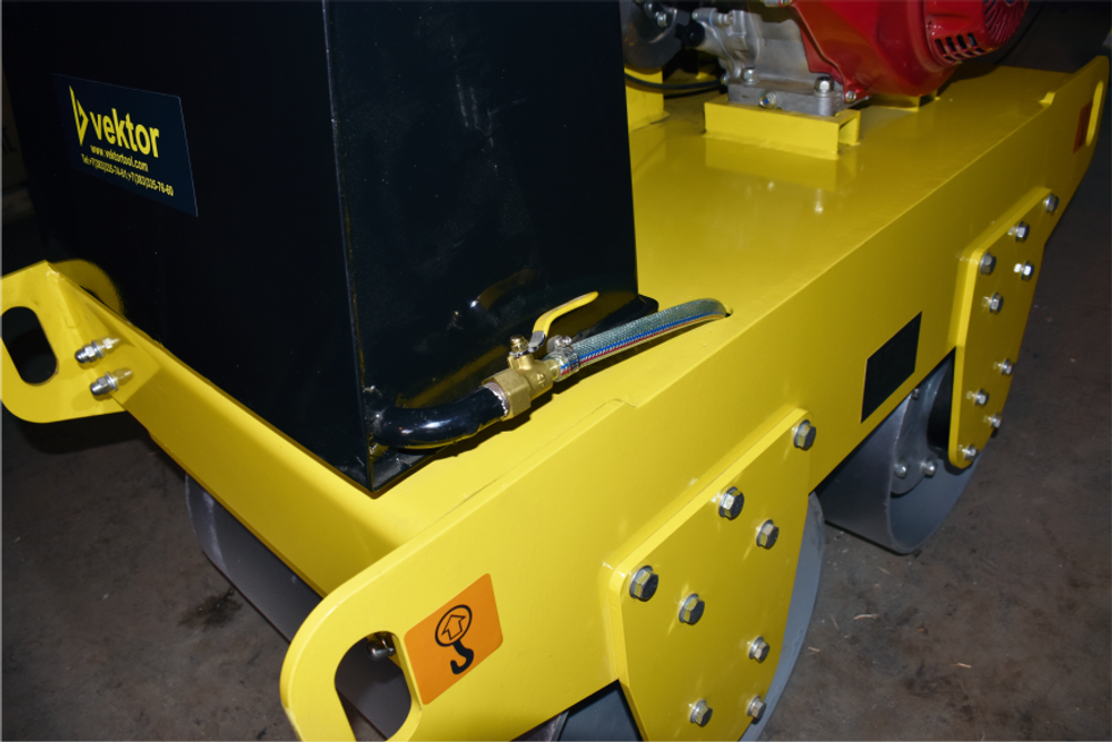 Виброкаток Vektor VRDR-600 двухвальцовый, бензиновый - [483 кг / Honda GX270]