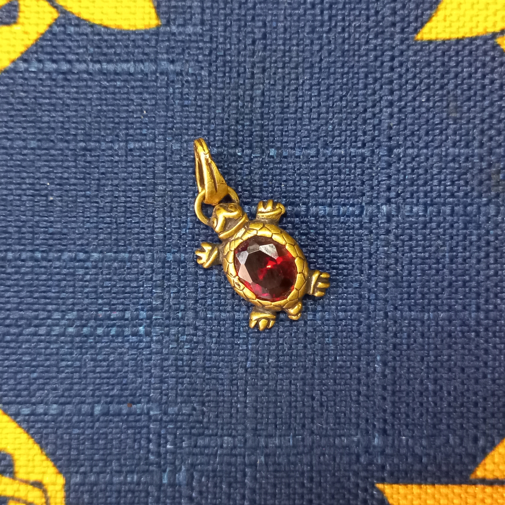 Подвеска. Черепашка (камень)