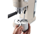 Кофеварка DeLonghi EC885.BG бежевый