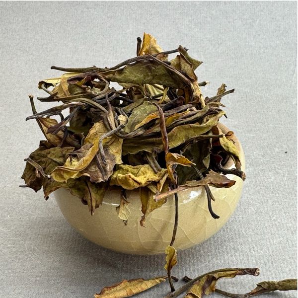 Хун Юй Бай ча № 18 с озера Солнца и Луны