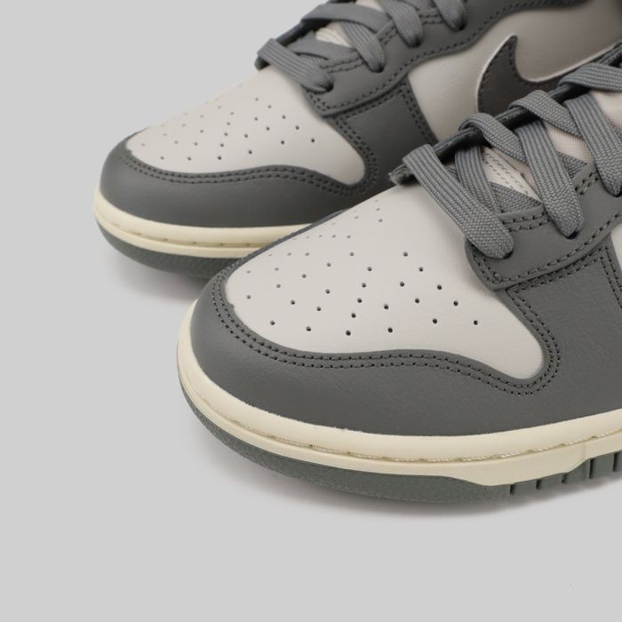 Кроссовки Nike Dunk High Vintage Light Bone Grey артикул:DM0582-001 - купить в магазине Дайс