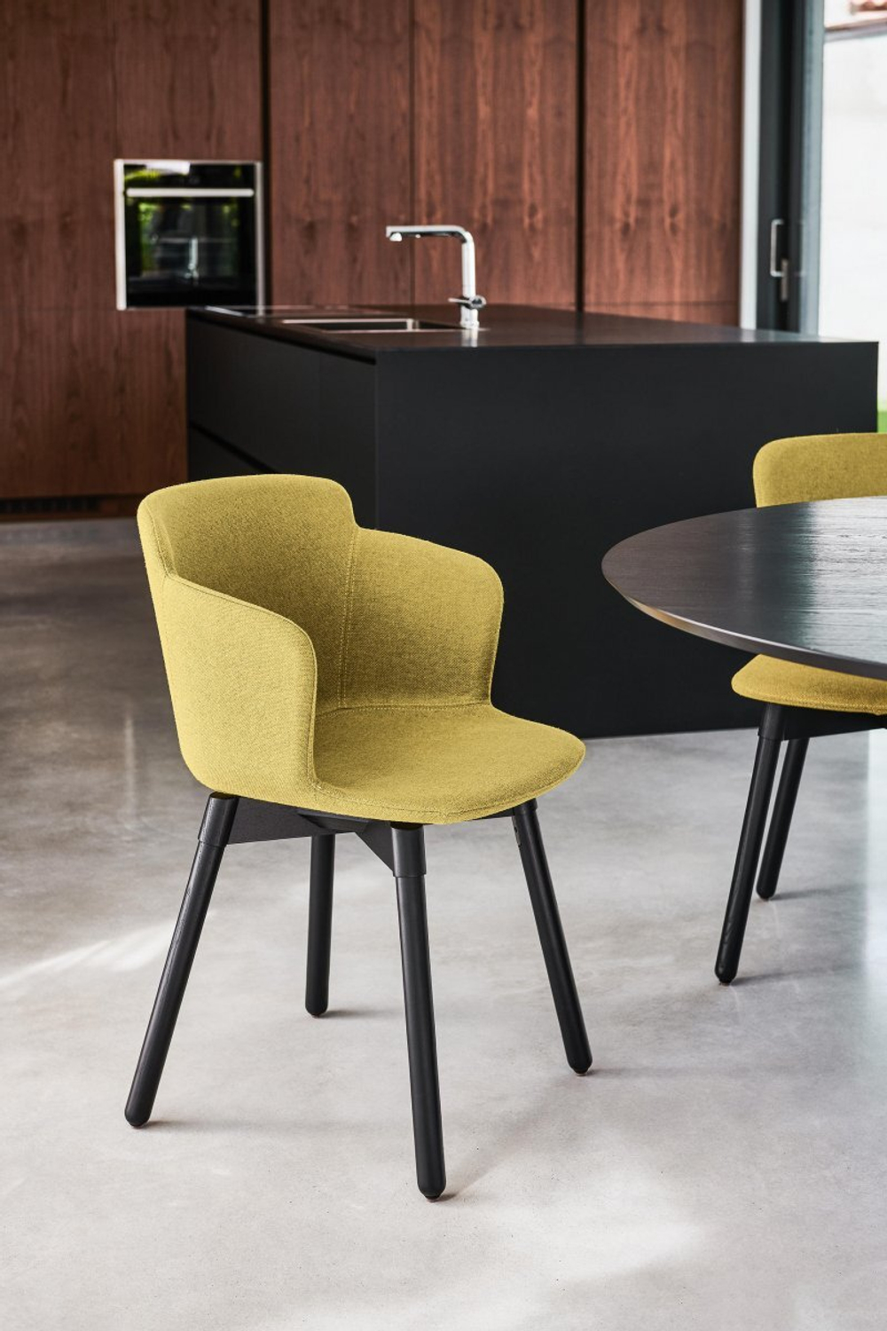 Кресло деревянное с обивкой MIDJ Calla P L_C TS, натуральный, пепельно-серый