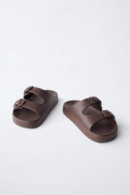 ZARA РЕЗИНОВЫЕ ТАПОЧКИ С ПРЯЖКАМИ, КОРИЧНЕВЫЙ