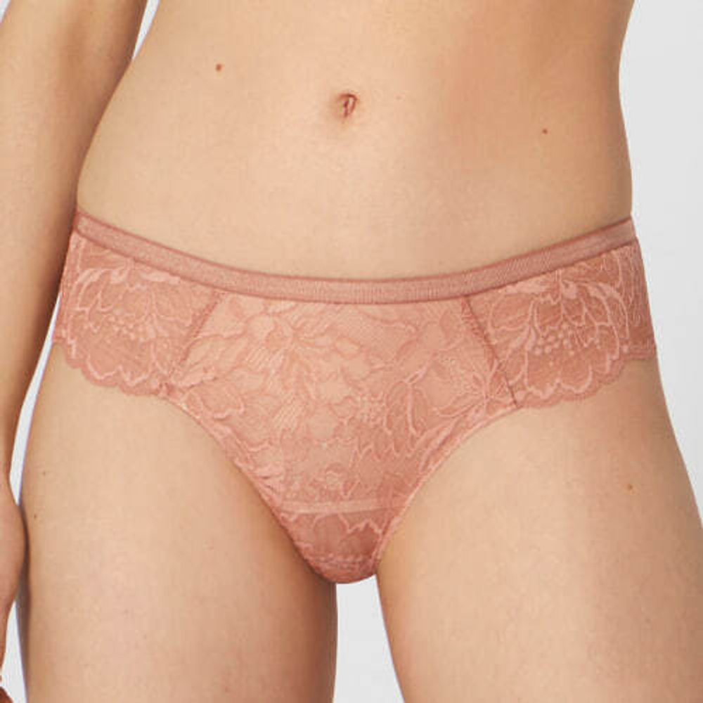 Трусы Triumph AMOURETTE CHARM HIPSTER STRING 01