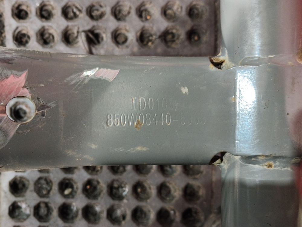 Кронштейн корпуса воздушного фильтра 2022г