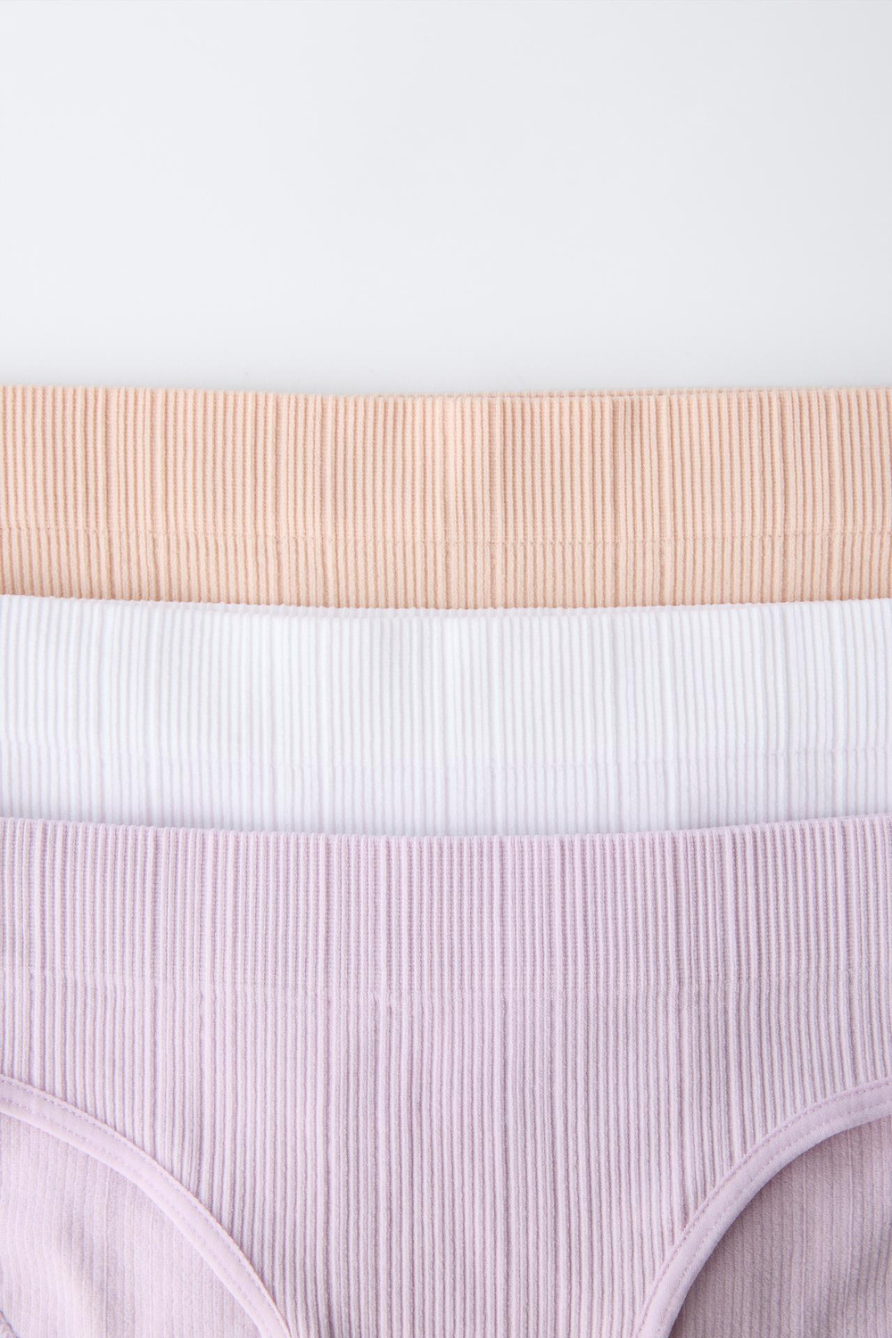 ZARA НАБОР ИЗ ТРЕХ БЕСШОВНЫХ ТРУСОВ, РАЗНОЦВЕТНЫЙ