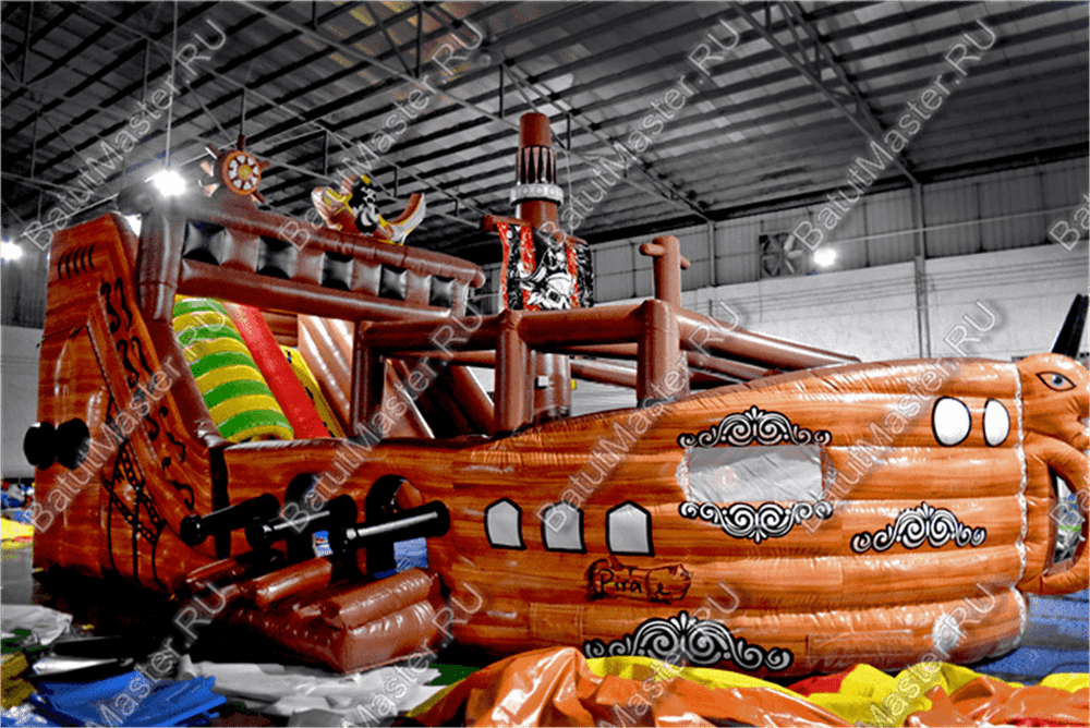 Надувной корабль "Весёлый Роджер Brown"