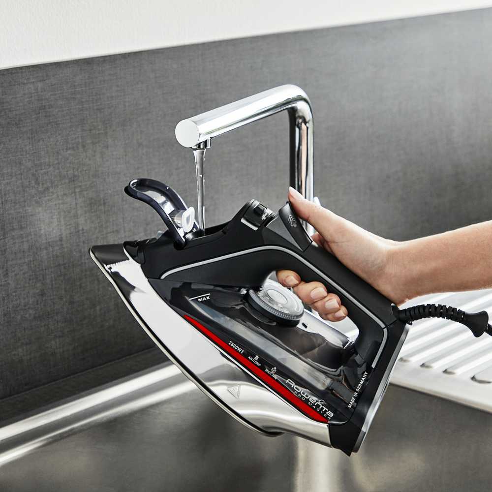 Утюг Rowenta Pro Master DW8210D1