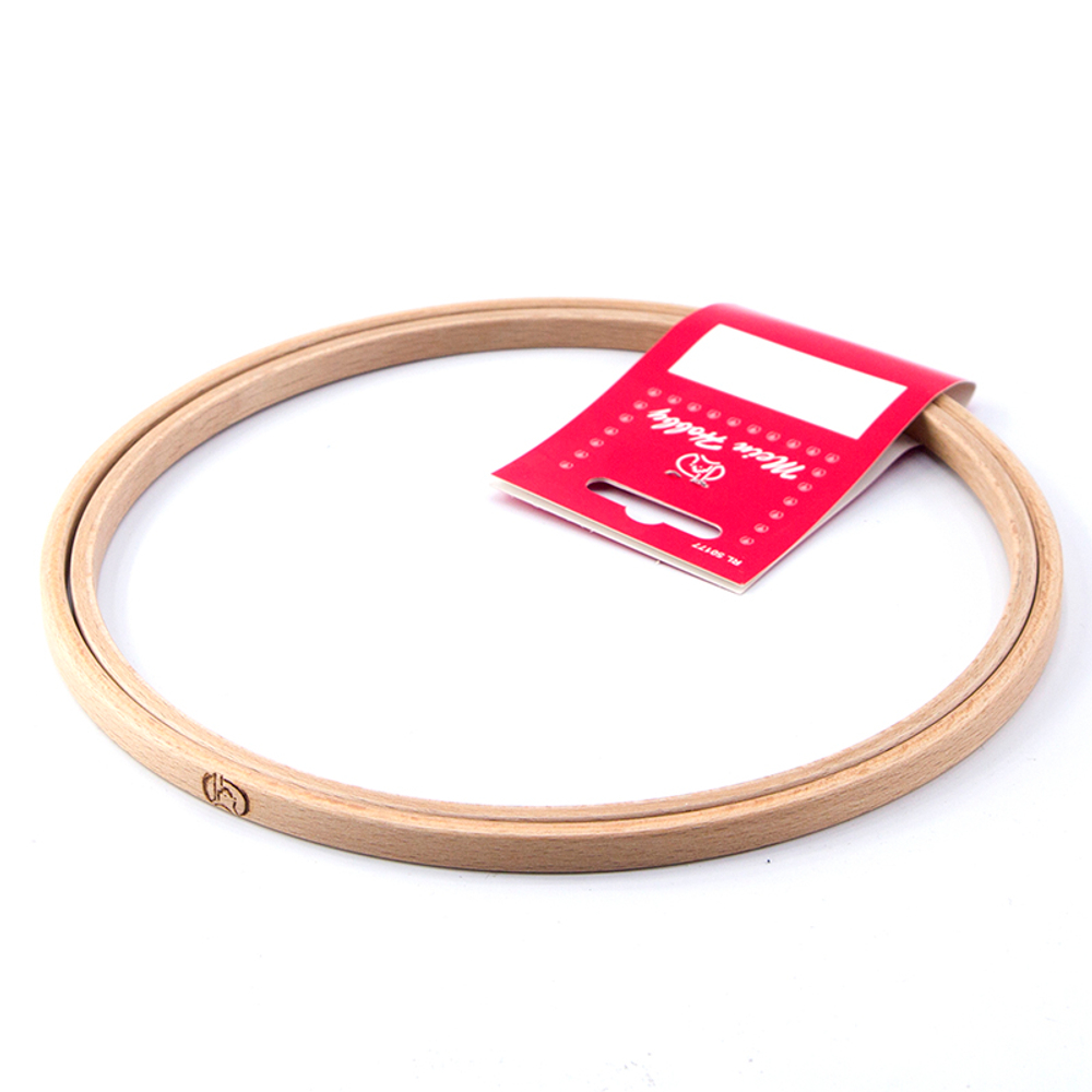 Пяльцы круглые, бук, высота обода 8 мм, диаметр 18,5 см