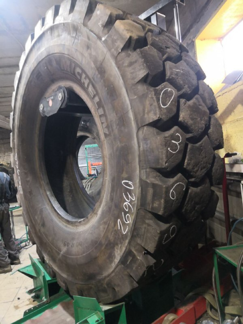 27.00R49 Michelin X-TRACTION шина б/у