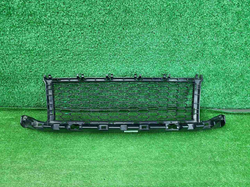 Решетка переднего бампера BMW X1 F48 19-22 M-paket