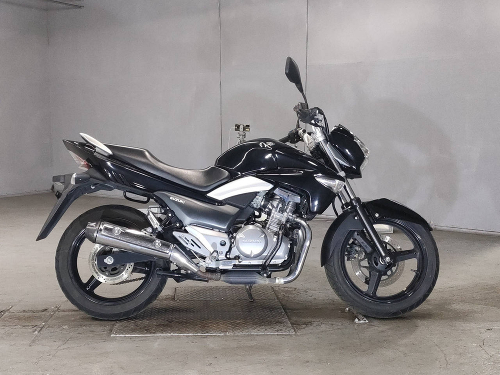 Suzuki GSR250 , 2015