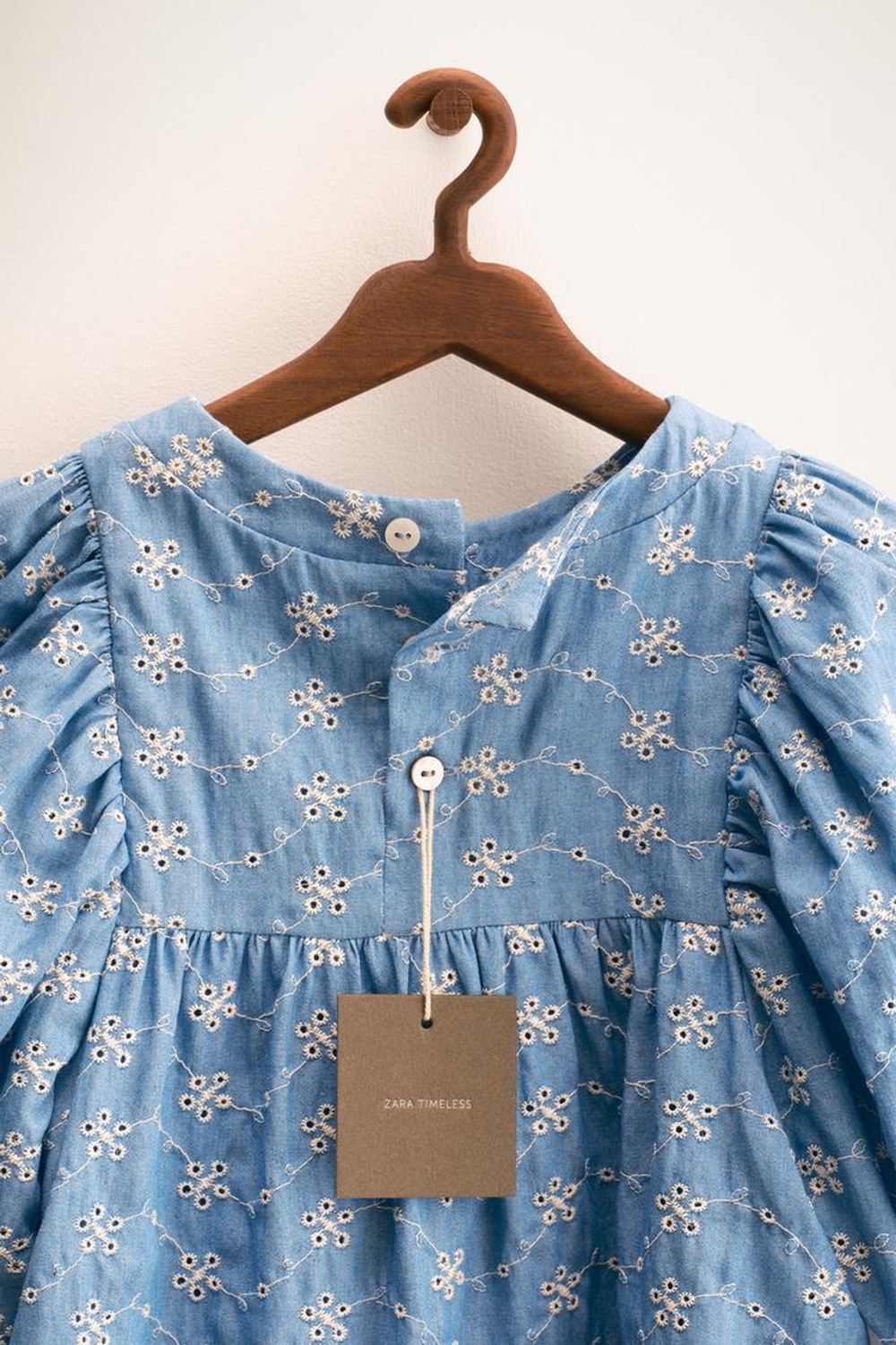 ZARA ZARA TIMELESS — ПЛАТЬЕ С ВЫШИВКОЙ, ГОЛУБОЙ