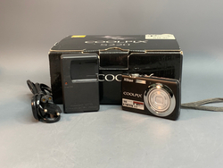 Nikon Coolpix S220