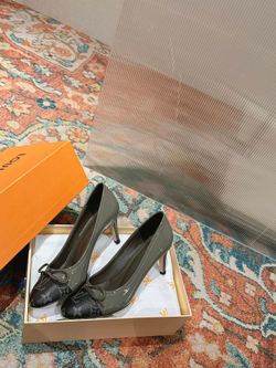 Louis Vuitton Pump (8 colors)
