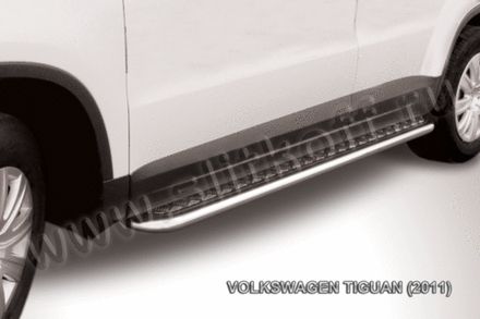 Пороги из нержавейки Volkswagen Tiguan (2011-2016) d57 с алюминиевым листом